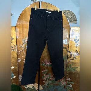 Levi’s 724 high rise straight crop size 30 black woman’s relaxed fit
